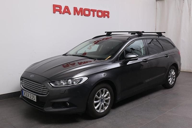 Grå (grå metallic ) Begagnad 2017 Ford Mondeo Trend Kombi | 119 900 kr (Marknadspris) - Bild 1/3