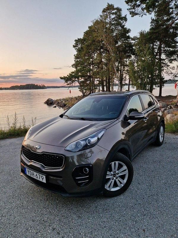 Brun Begagnad 2016 Kia Sportage Advance SUV | 79 000 kr - Bild 1/4