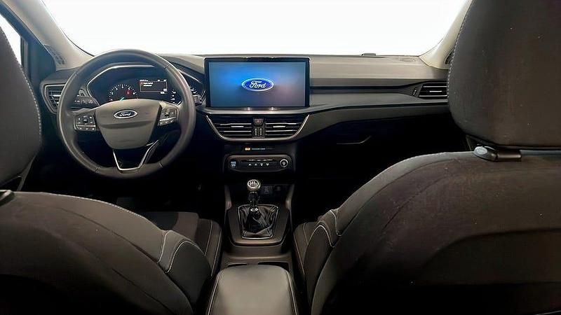 Begagnad Ford Focus Active 125 HK (91 kW) 2023 Blå Halvkombi