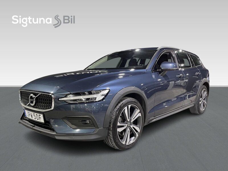 Blå Begagnad 2021 Volvo V60 CC Kombi | 329 900 kr (Marknadspris) - Bild 1/3