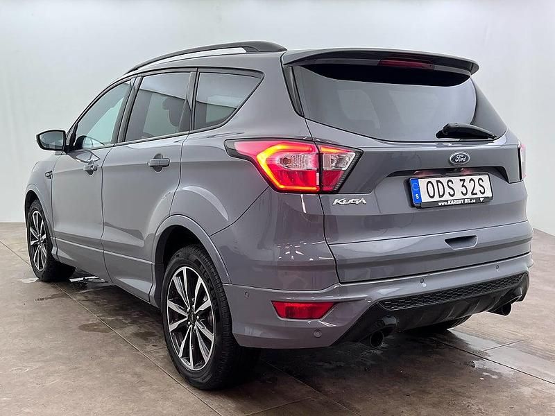 Begagnad Ford Kuga ST-Line 150 HK (110 kW) 2019 Grå SUV