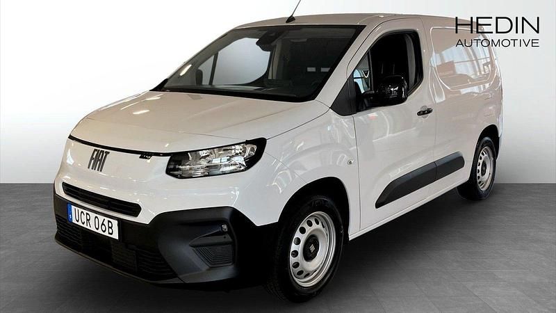 Vit (white) Ny 2025 Fiat Doblò Minibuss | 399 875 kr - Bild 1/4