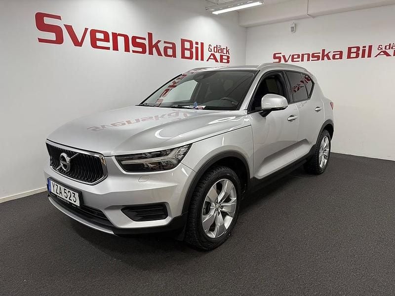 Silver Begagnad 2019 Volvo XC40 Momentum SUV | 259 000 kr (Marknadspris) - Bild 1/4