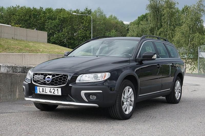 Begagnad 2016 Volvo XC70 Momentum SUV | 194 500 kr - Bild 1/4