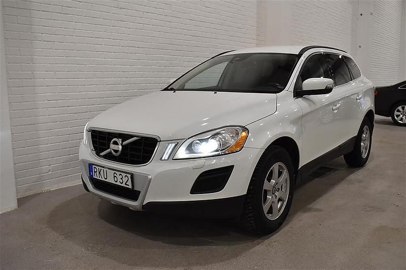 Vit Begagnad 2012 Volvo XC60 Momentum SUV | 114 900 kr (Marknadspris) - Bild 1/2