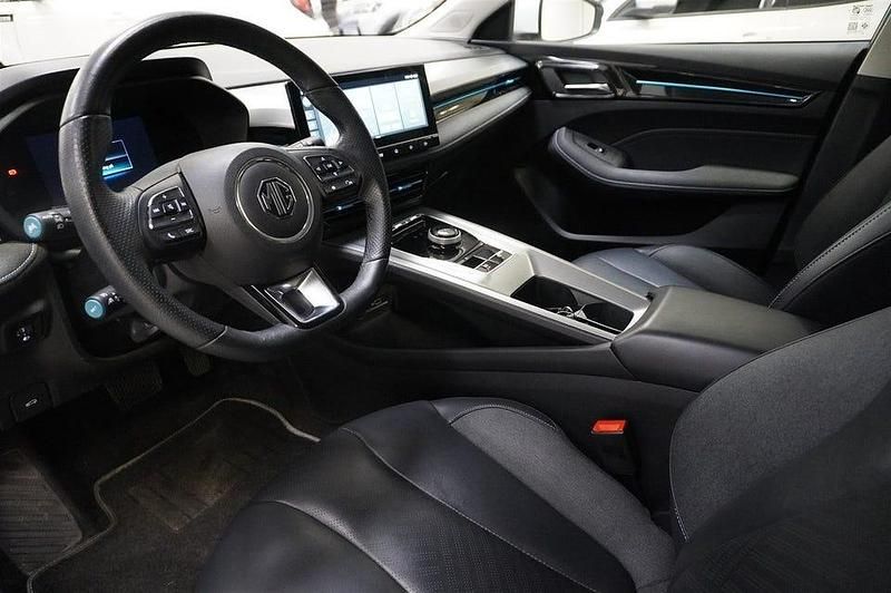 Begagnad MG MG5 EV Luxury 114 kW (156 HK) 2022 Dover white Kombi