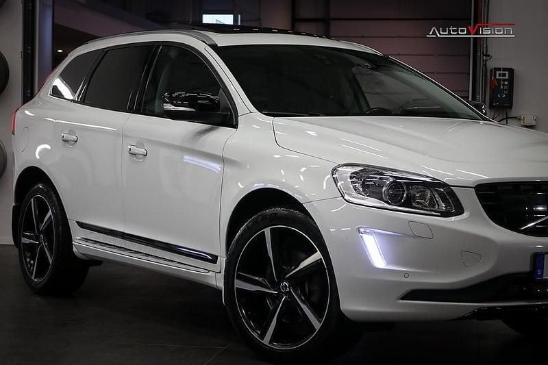 Begagnad Volvo XC60 Summum 181 HK (133 kW) 2015 Vit SUV