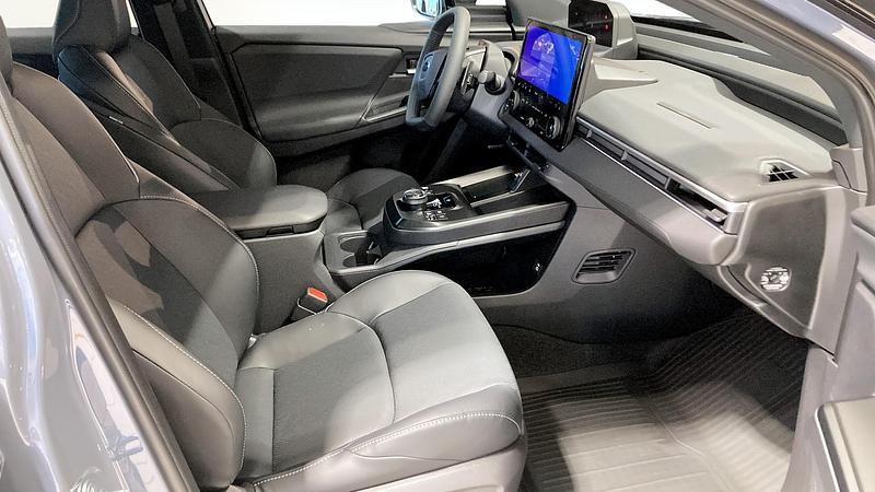 Begagnad Subaru Solterra 252 kW (343 HK) 2026 Svart SUV