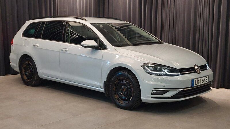 Vit Begagnad 2014 VW Golf VII GTI Halvkombi | 179 000 kr (Marknadspris) - Bild 1/4