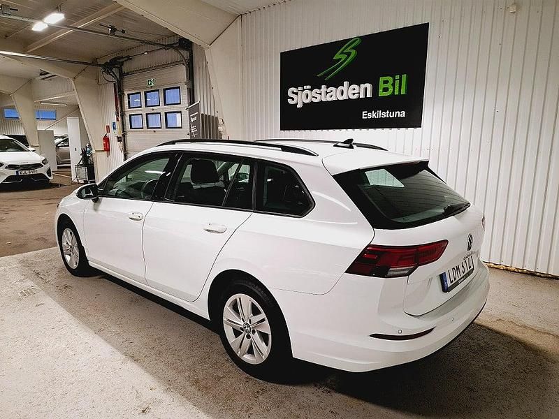 Begagnad VW Golf VIII 116 HK (85 kW) 2022 Vit Kombi