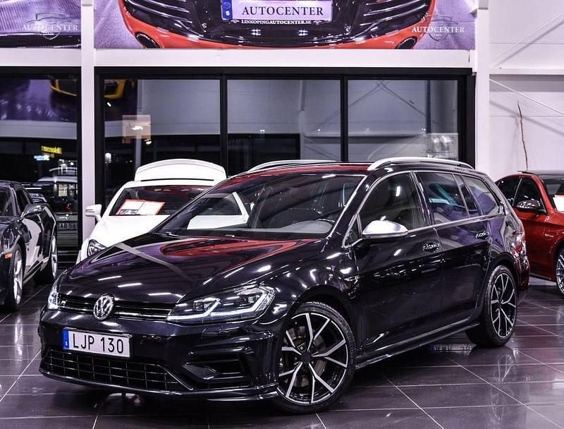 Begagnad VW Golf VII R 310 HK (228 kW) 2018 Svart Kombi
