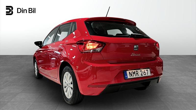Begagnad Seat Ibiza Style 111 HK (81 kW) 2024 Röd (pure red) Halvkombi