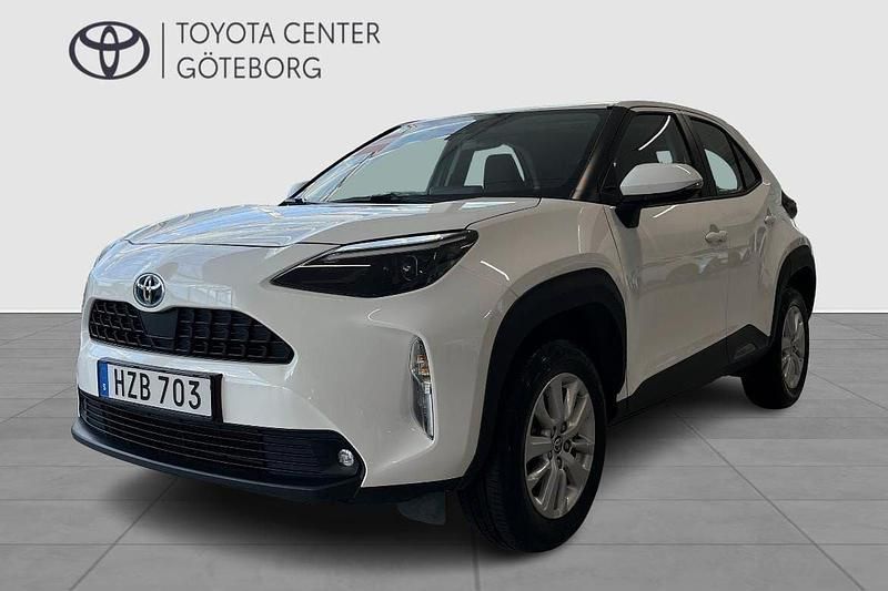 Vit Begagnad 2022 Toyota Yaris Cross Active SUV | 254 900 kr (Marknadspris) - Bild 1/2