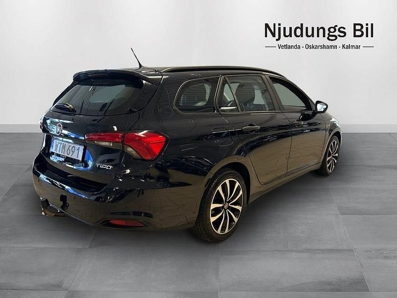 Begagnad Fiat Tipo Pop 120 HK (88 kW) 2017 Svart Kombi