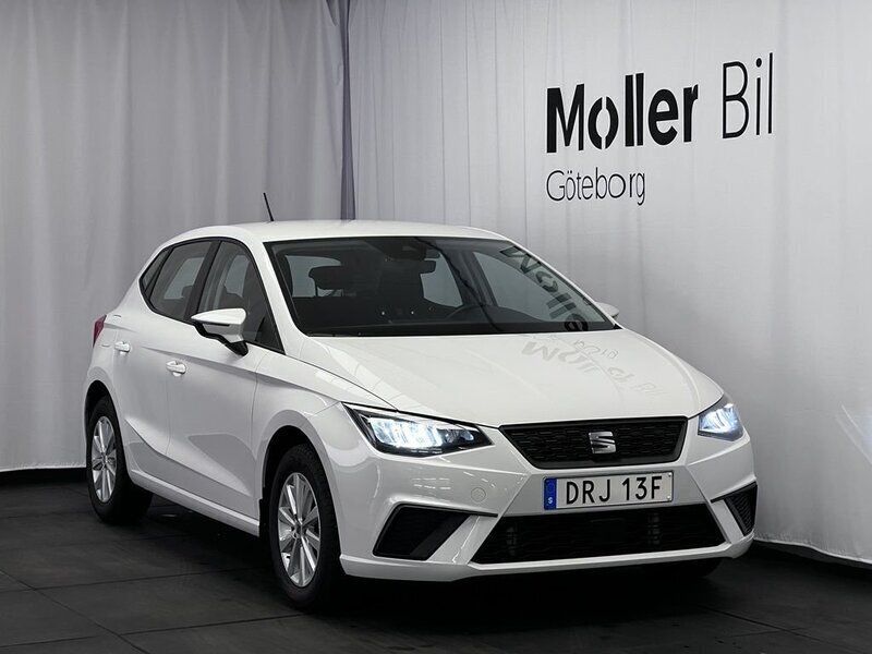 Vit Begagnad 2024 Seat Ibiza Style Halvkombi | 189 900 kr (Marknadspris) - Bild 1/4
