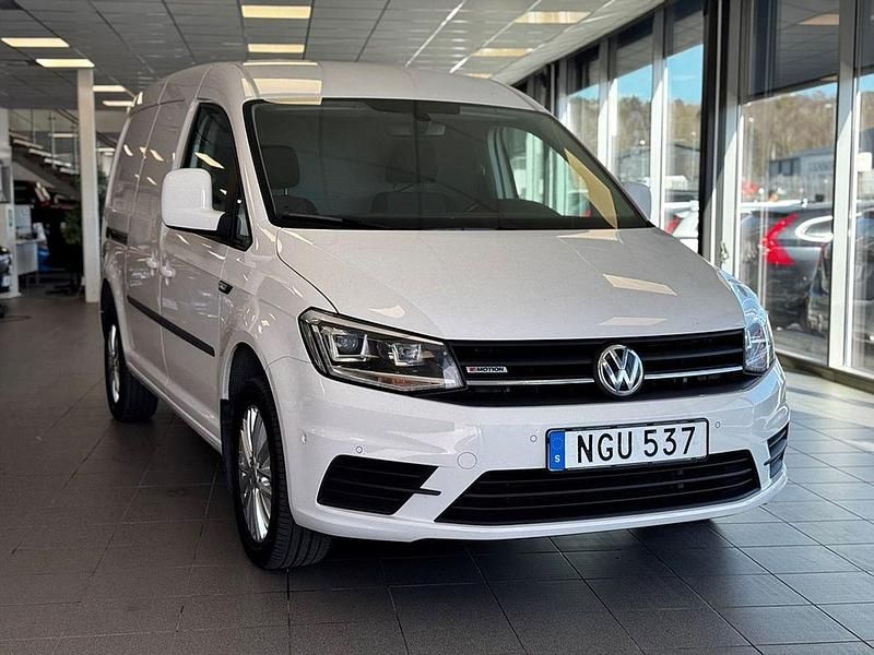 Vit Begagnad 2016 VW Caddy Maxi Minibuss | 139 900 kr (Lite dyr) - Bild 1/4