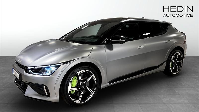 Grå (grey) Begagnad 2022 Kia EV6 SUV | 469 900 kr (Marknadspris) - Bild 1/4