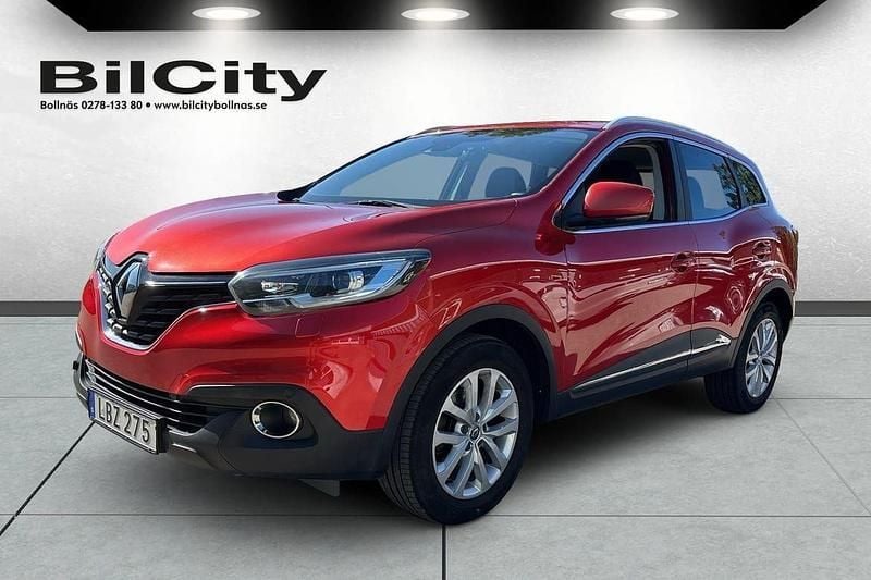 Röd Begagnad 2016 Renault Kadjar SUV | 119 000 kr (Marknadspris) - Bild 1/4
