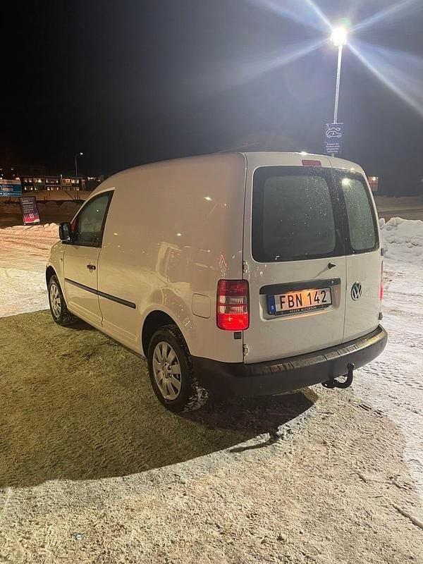 Begagnad VW Caddy 75 HK (55 kW) 2015 Minibuss