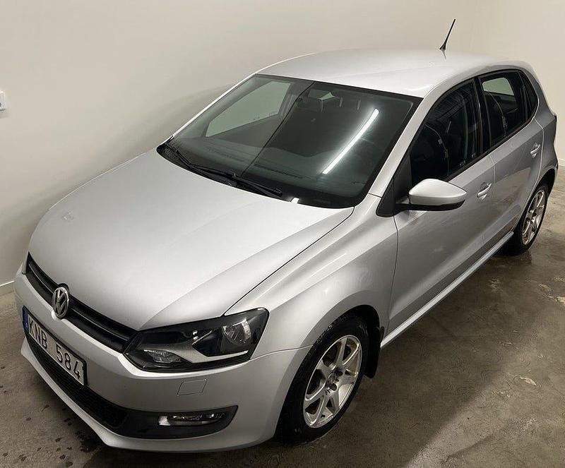 Begagnad VW Polo 86 HK (63 kW) 2010 Silver Halvkombi