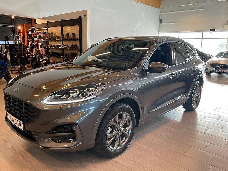 Grå Begagnad 2023 Ford Kuga ST-Line SUV | 338 000 kr (Dyr) - Bild 1/4