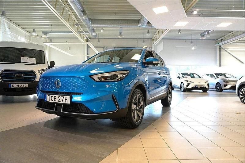 Blå Begagnad 2022 MG ZS Luxury Sedan | 229 900 kr (Superpris) - Bild 1/4