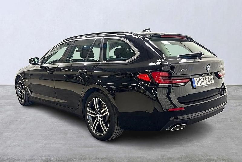 Begagnad BMW 530e M Sport 184 HK (135 kW) 2022 Svart Kombi