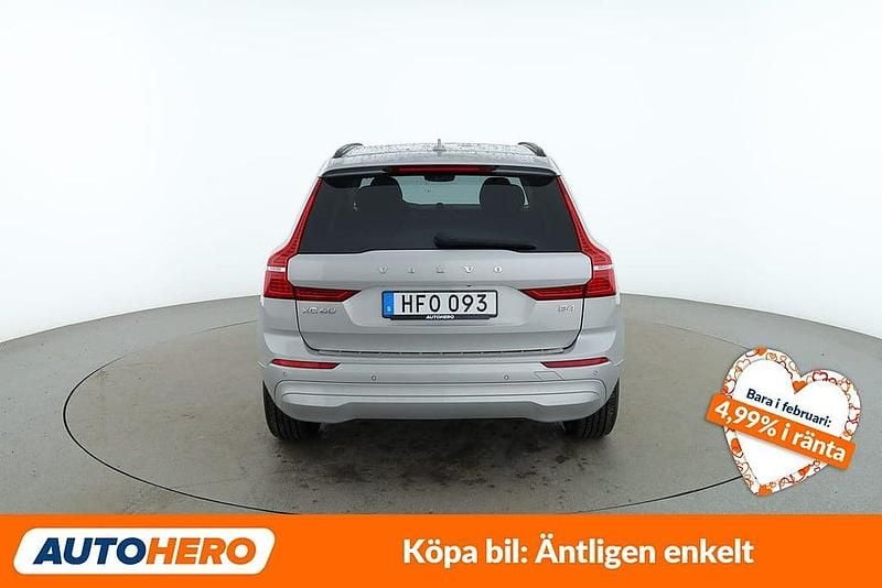 Begagnad Volvo XC60 Momentum 200 HK (147 kW) 2022 Silver SUV