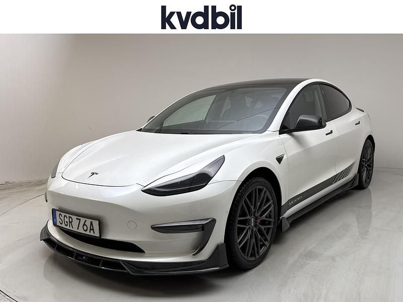 Vit Begagnad 2021 Tesla Model 3 Performance Sedan | 269 000 kr (Bra pris) - Bild 1/3