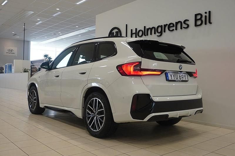 Begagnad BMW iX1 M Sport 230 kW (313 HK) 2022 Vit SUV