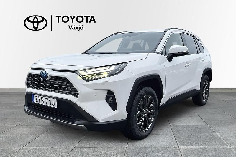Vit Ny 2026 Toyota RAV4 Hybrid SUV | 489 000 kr - Bild 1/4