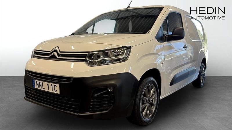 Vit (white) Begagnad 2020 Citroën Berlingo Business Class Minibuss | 129 900 kr (Marknadspris) - Bild 1/4