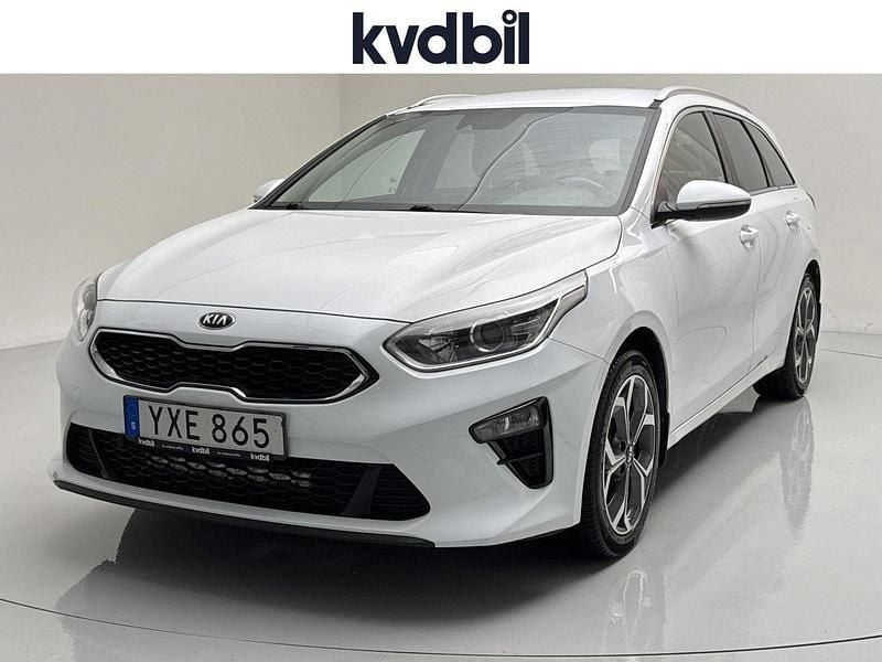 Vit Begagnad 2019 Kia Ceed Sportswagon Kombi | 169 900 kr (Bra pris) - Bild 1/3