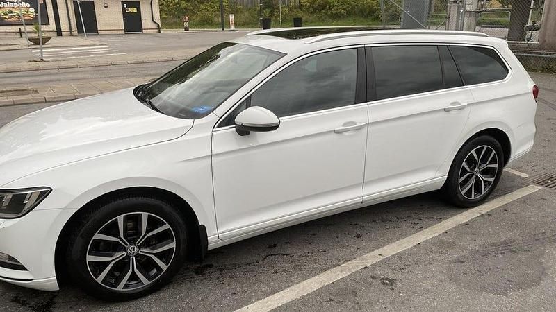 Begagnad 2018 VW Passat Kombi | 188 500 kr (Bra pris) - Bild 1/4