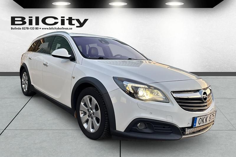 Begagnad Opel Insignia Country Tourer 171 HK (125 kW) 2017 Vit Kombi