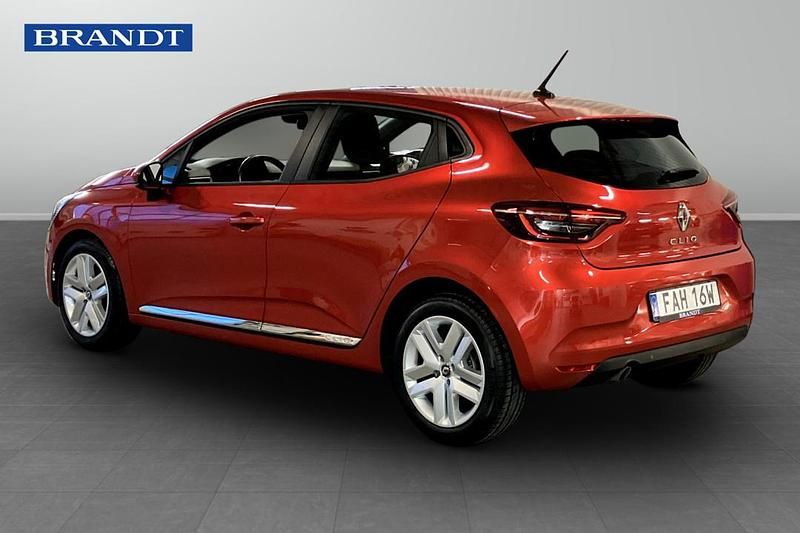 Begagnad Renault Clio V Zen 91 HK (66 kW) 2022 Röd Halvkombi