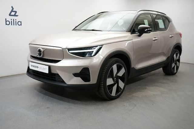 Begagnad Volvo XC40 Core 185 kW (252 HK) 2022 Ljusgrå SUV