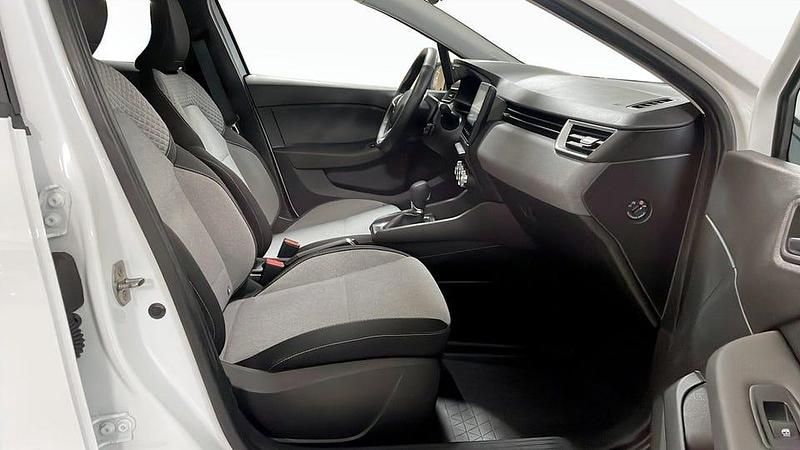 Begagnad Renault Clio V Evolution 143 HK (105 kW) 2024 Vit Halvkombi