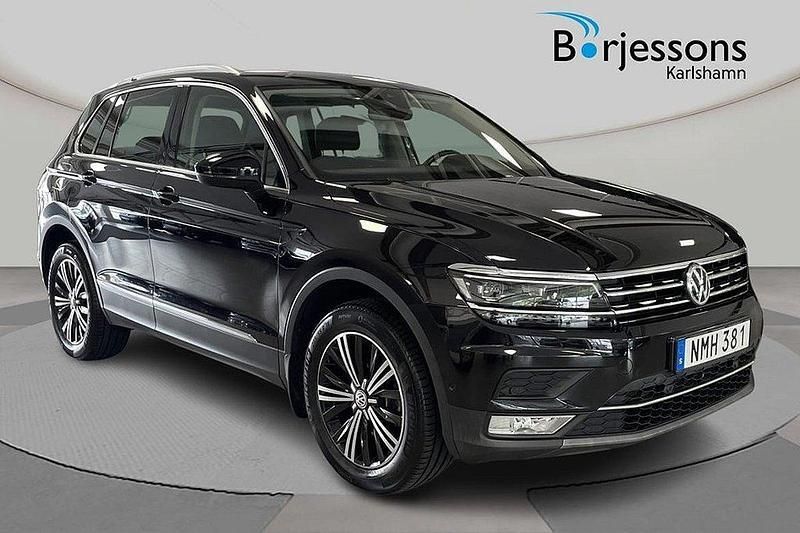 Svart Begagnad 2017 VW Tiguan Highline SUV | 244 000 kr (Marknadspris) - Bild 1/4