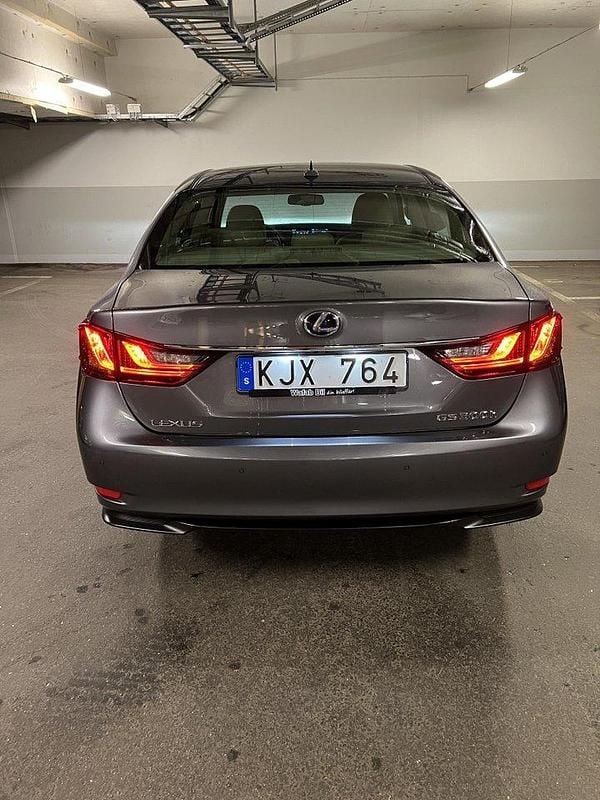 Grå Begagnad 2014 Lexus GS300h Sedan | 230 000 kr - Bild 1/4