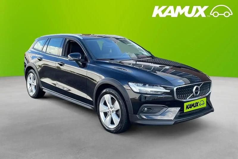 Svart Begagnad 2019 Volvo V60 CC Kombi | 269 700 kr (Marknadspris) - Bild 1/3