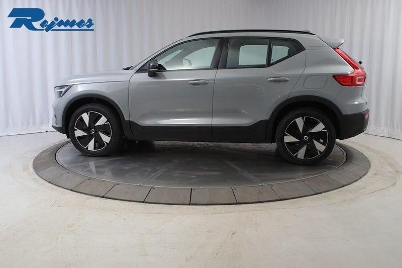 Begagnad Volvo EX40 Plus 188 kW (256 HK) 2024 Grå (vapour grey metallic) SUV