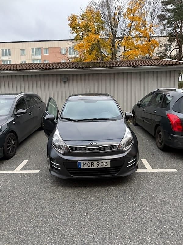 Begagnad 2016 Kia Rio Halvkombi | 75 000 kr (Marknadspris) - Bild 1/4