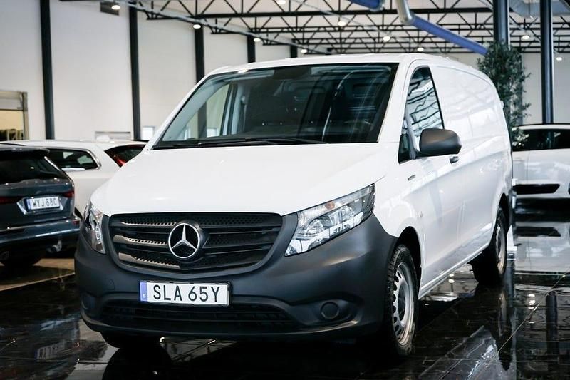 Begagnad Mercedes e-Vito 85 kW (116 HK) 2022 Vit Minibuss
