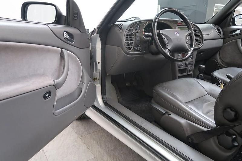 Begagnad Saab 9-3 185 HK (136 kW) 2001 Grå Cab