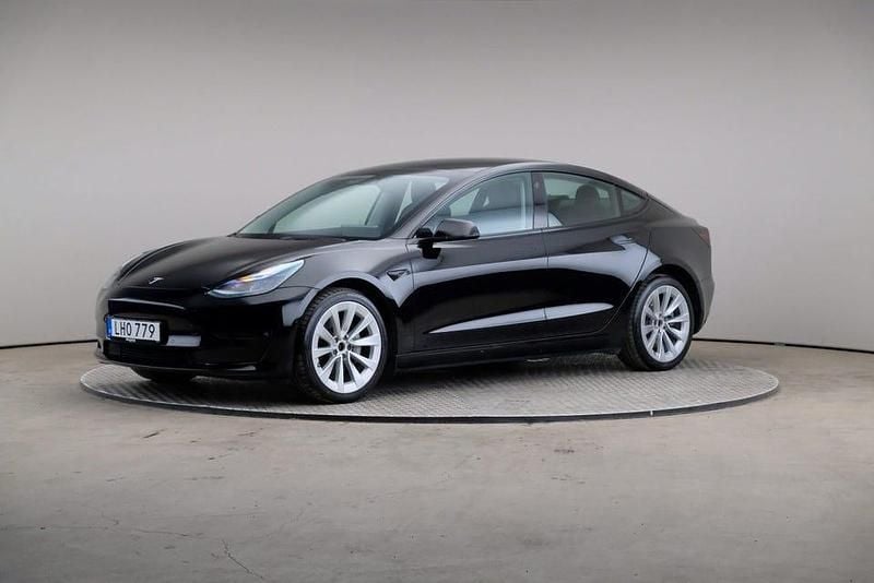 Svart Begagnad 2022 Tesla Model 3 Long Range AWD Sedan | 335 000 kr (Marknadspris) - Bild 1/4