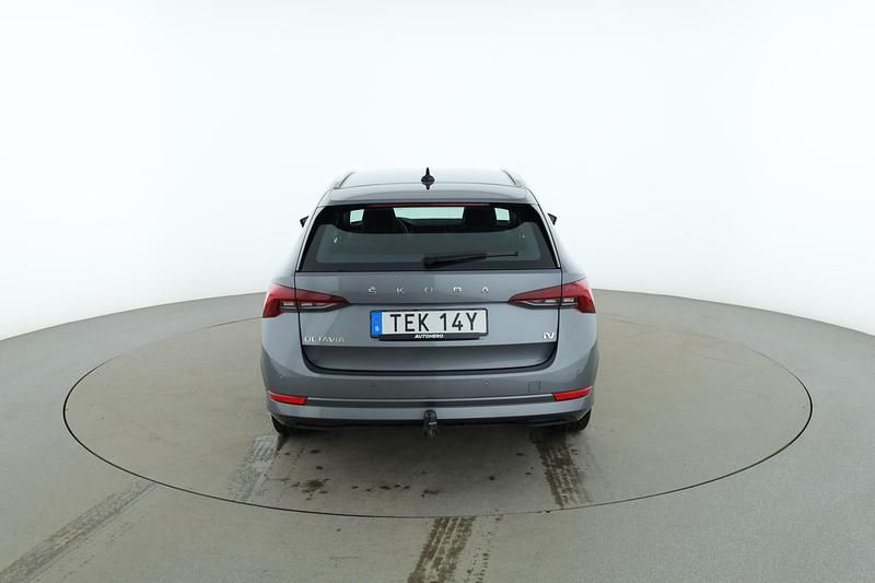 Begagnad Skoda Octavia 150 HK (110 kW) 2024 Grå Kombi