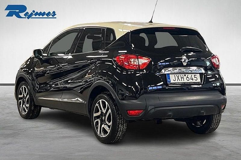 Begagnad Renault Captur Dynamique 90 HK (66 kW) 2015 Svart SUV
