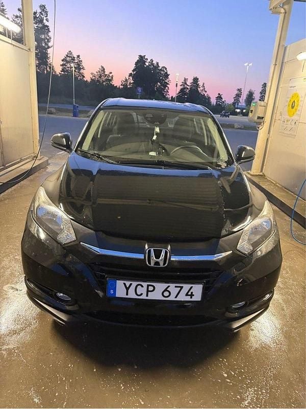 Svart Begagnad 2016 Honda HR-V SUV | 145 000 kr (Marknadspris) - Bild 1/4