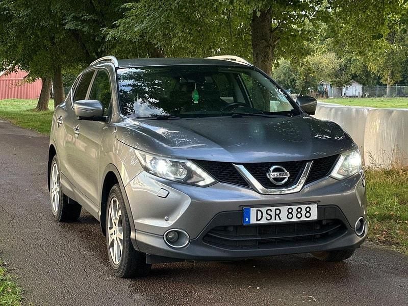 Grå Begagnad 2014 Nissan Qashqai 360º SUV | 119 900 kr (Lite dyr) - Bild 1/4